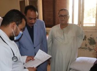 محافظ سوهاج يزور مستشفيات البلينا والحميات.. ويتفقد أعمال محور دار السلام 