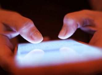 ميتا تطلق أداة جديدة تتيح للآباء مراقبة محادثات أطفالهم مع الذكاء الاصطناعي