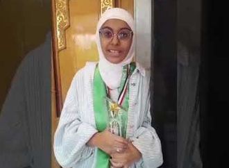 صاحبة المركز الأول على الجمهوريه بمسابقة رواد العربية في الإعراب.. تمنيت تحقيق هذا الإنجاز