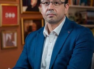 فضيحة حركة ميدان.. فيديوهات مسربة تكشف ميزانية البودكاست والبدل من خزائن إيران