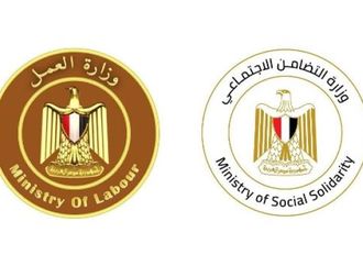 صرف مساعدات عاجلة لأسر ضحايا حادث الطريق الصحراوي بالمنيا