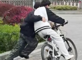 تعليم ركوب الدراجات يتحول إلى مصدر دخل مرتفع فى الصين