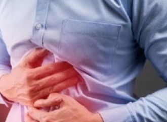 يبدأ من المعدة ويصل إلى الصدر.. أسباب وأعراض وعلاج ارتجاع المرىء