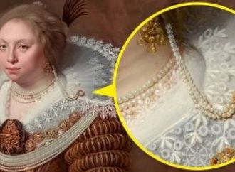 من دبابيس القبعة لقلائد العطر.. أغرب المجوهرات القديمة ووظيفتها الخفية