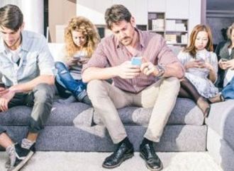 جنون التقسيط.. المصريون يشترون موبايلات بـ3.4 مليار جنيه و16 مليارًا للشاشات