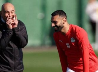أشرف قاسم: حسام حسن طمع أمام الأرجنتين.. وهؤلاء هم عصب منتخب مصر