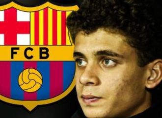 حقيقة رفض حمزة عبد الكريم تمديد عقده مع الأهلي وسبب تأخر انتقاله لبرشلونة