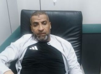 اليوم السابع ينشر أول صورة لجمعة مشهور من داخل المستشفى بعد تعرضه لوعكة صحية