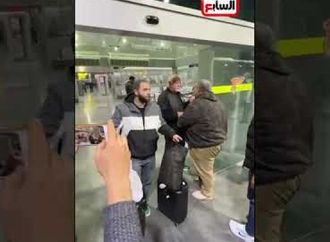 استقبال لاعبو منتخب مصر بمطار القاهرة بـ الأحضان