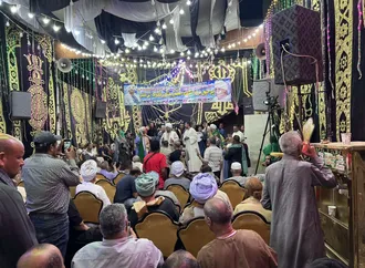 بعد أيام من الذكر والإنشاد.. «الليلة اليتيمة» تودّع مريدي مولد الإمام الحسين بالقاهرة