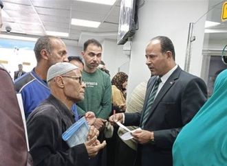 رئيس "محلية دمياط" يتابع سير العمل بالمركز التكنولوجي ويلتقي المواطنين (صور)