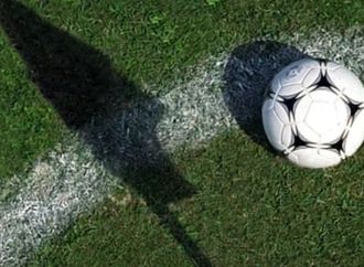 مقتل اللاعب الغاني فريمبونغ في هجوم مسلح على حافلة فريقه