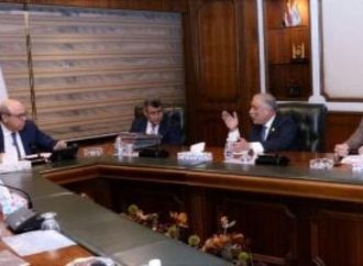 وزير الطيران: نحرص على تعزيز قنوات التواصل المؤسسي مع السلطة التشريعية