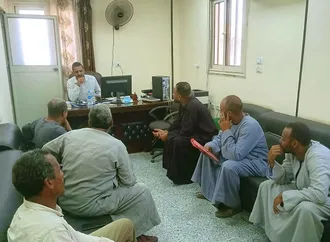 لقاءات جماهيرية بالمراكز والمدن للاستماع لمطالب المواطنين فى أسوان