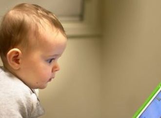 خرافات وحقائق يجب معرفتها للكشف المبكر عن التوحد