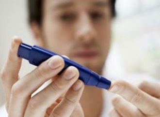 أعراض ارتفاع سكر الدم.. تعرف على المضاعفات وخطوات بسيطة تسيطر على المرض 