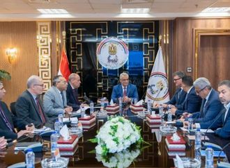 وزير الإنتاج الحربي يبحث مع شركة يونغ-هانز الفرنسية الألمانية وتاليس مصر التعاون في مجال الصناعات الدفاعية