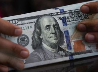 سعر الدولار مقابل الجنيه المصري في البنوك الآن بعد قرار الفيدرالي الأخير