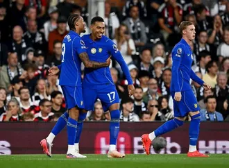في أول مباراة لألونسو.. تشيلسي يفوز على فولهام بثلاثية في الدوري الإنجليزي