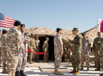 ضربة إيرانية تشل مركز الإمداد في البحرين.. تفاصيل "أزمة لوجستية" تُطارد الجنود الأمريكيين