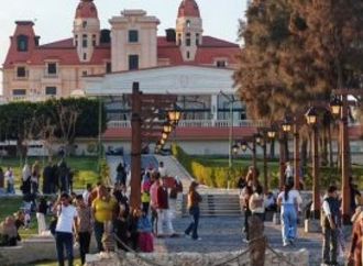 ركوب العجل وتناول الأسماك.. زحام بحديقة المنتزه خلال احتفالات شم النسيم.. صور