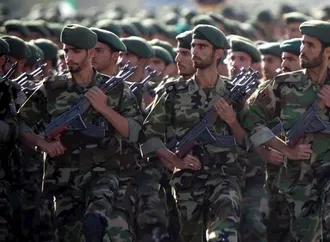 بعد قرار "الحصار الأمريكي".. إيران تهدد بإشعال جميع الموانئ في الخليج وبحر عُمان