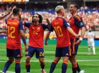 إسبانيا تطيح ببلجيكا وتضرب موعدا ناريا مع فرنسا فى نصف نهائى كأس العالم