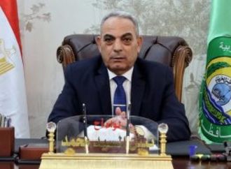 محافظ الإسماعيلية يتابع استعدادات مديرية الشئون الصحية بالمحافظة