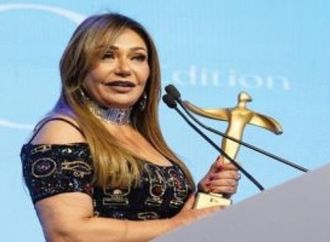 أناقة بطابع مصرى.. نجوم يخطفون الأنظار بإطلالات فرعونية بمهرجان أسوان