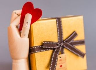 5 أفكار هدايا مميزة تناسب امرأة برج الحمل.. تعكس شخصيتها النارية