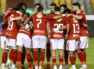 أزمة التحكيم تشتعل.. أضا يكشف كواليس اجتماع الأهلي الطارئ