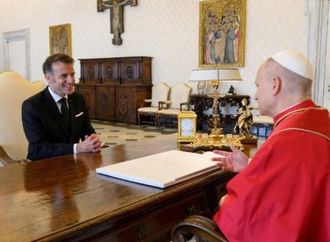 في لقاء بينهما بالفاتيكان.. البابا ليو الرابع عشر والرئيس الفرنسي يأملان في استعادة التعايش السلمي حول العالم