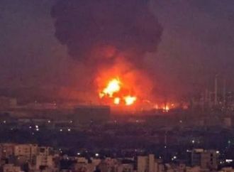 إيران.. انفجارات تهز موانئ خوزستان وضربات تستهدف تبريز