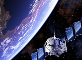 مشروع مثير للجدل.. خطة لإطلاق 50 ألف مرآة إلى الفضاء لعكس ضوء الشمس على الأرض