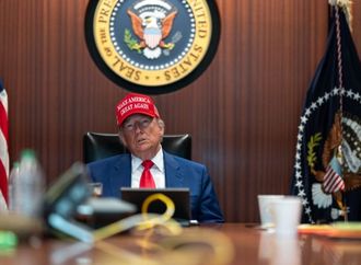 ترامب يرد على "المخاوف" بشأن تكلفة عملية عسكرية واسعة النطاق ضد إيران