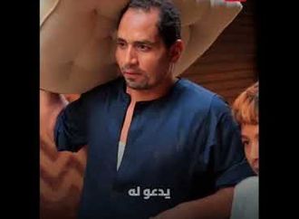 سنين ماشي بعيون أبنه   مصطفى الكفيف راضي بحاله وشغال عامل يومية وحلمه يعمل عملية