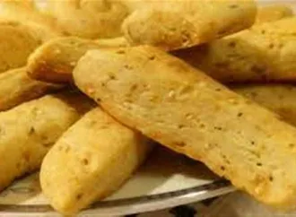 طريقة عمل القراقيش للشاي في المنزل بخطوات سهلة ومكونات اقتصادية