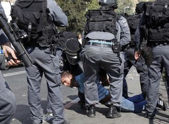 الضفة.. جيش الاحتلال يعتقل 7 فلسطينيين بينهم سيدة وطفلان