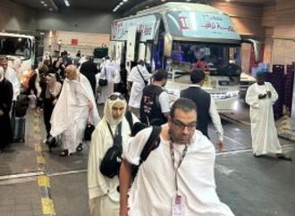 استمرار تدفق الحافلات لنقل الحجاج المصريين إلى صعيد عرفات