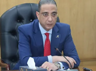 استجابةً للأهالي.. بدء رصف وتطوير طريق «أم دينار» في منشأة القناطر بالجيزة