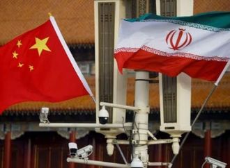 الصين تنفي تزويد إيران بالأسلحة.. وتحذر من عودة حرب الشرق الأوسط