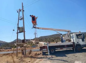 بعد ظلام واسع.. عودة الكهرباء تدريجيا إلى طرابلس