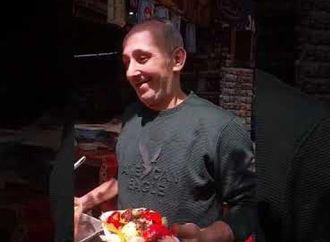 عمرك شوفت بيض مخلل.. عم عبده قدم فكرة جديدة للاحتفال في شم النسيم