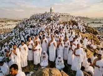 مفاجأة موسم الحج.. ترجمة خطبة عرفة إلى 35 لغة مباشرة