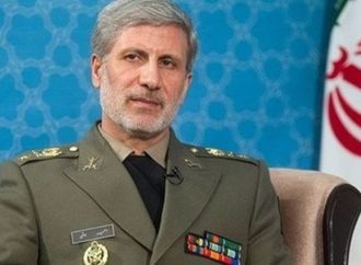 إعلام إيراني رسمي: قائد الجيش يوجه بالاستعداد لأي هجوم