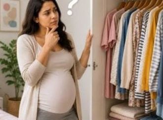 راحتك أهم بعد الحمل.. 7 إطلالات صيفية أنيقة وسريعة للأمهات الجدد