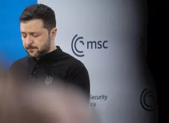 الخارجية الروسية: زيلينسكي يناور بشأن الانتخابات في أوكرانيا