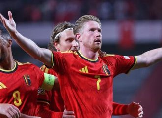 دي بروين يقود بلجيكا لفوز عريض على تركيا في دوري الأمم الأوروبية