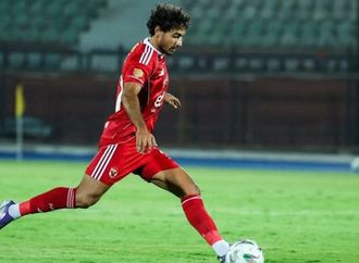"اللي عايز يتنجم يلعب عليه".. نجم الأهلي السابق يفتح النار على محمد هاني
