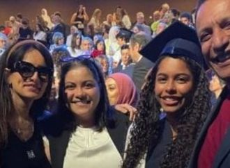 ابنة شيرين عبد الوهاب تحتفل بتخرجها فى المدرسة بحضور والدها وزينة (صور)